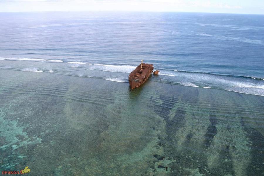 unusual-shipwreck-02