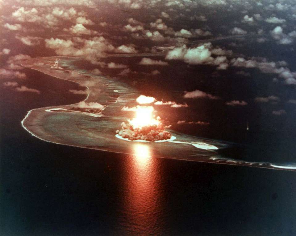 atomic-bomb-test-02