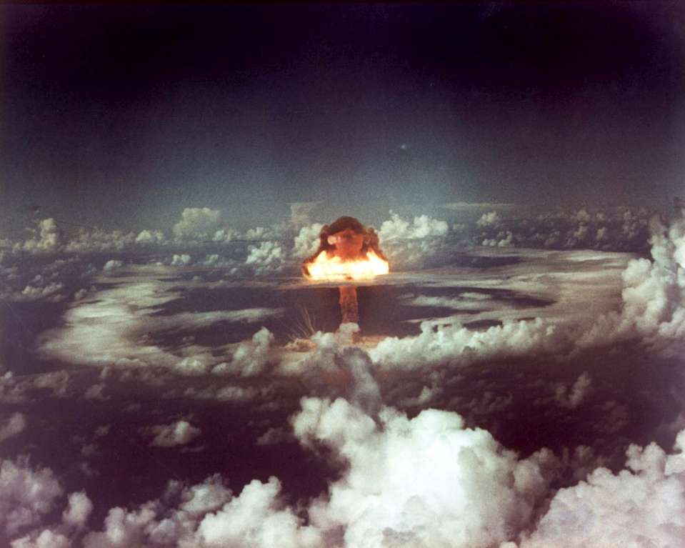 atomic-bomb-test-07
