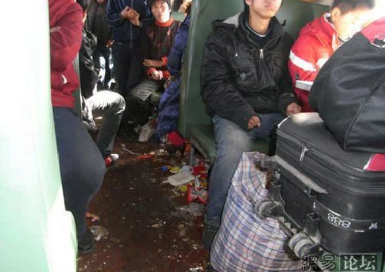 china-trains-trash-03