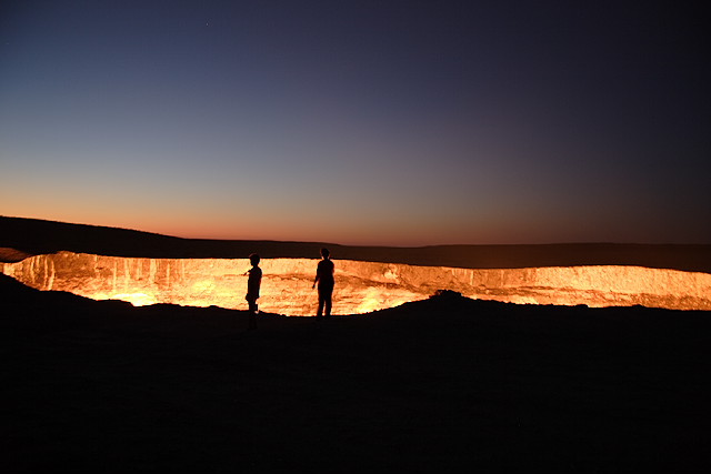 door-to-hell-02
