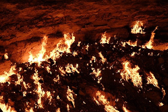 door-to-hell-05