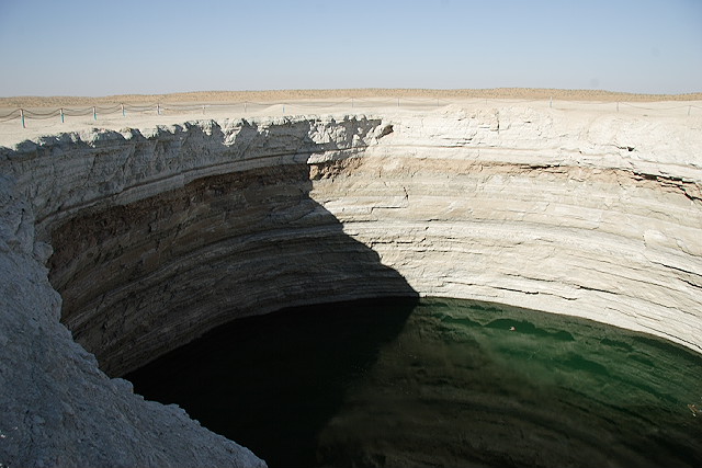door-to-hell-08