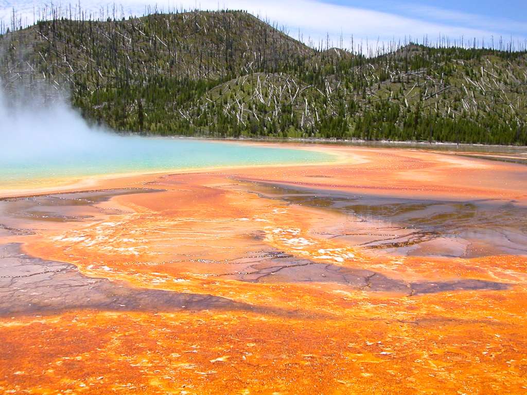grand-prismatic-spring-09