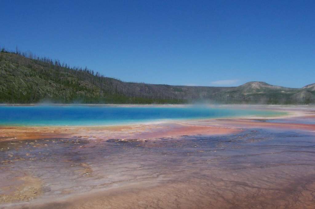 grand-prismatic-spring-19