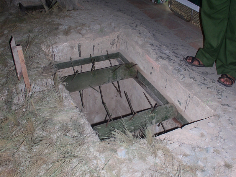 http://www.prikol.ru/wp-content/uploads/2009/02/lovushki-vietnam-22.jpg
