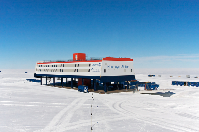 neumayer-antarctic-station-13