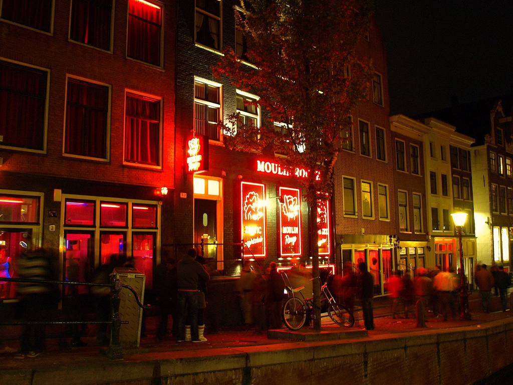 red-light-district-02