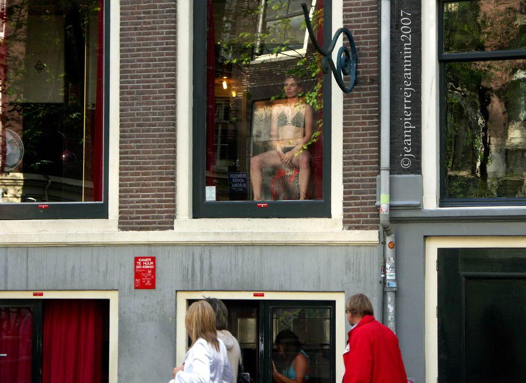 red-light-district-42