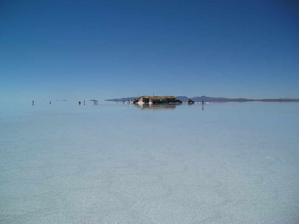 salar-de-uyuni-biggest-mirror-03