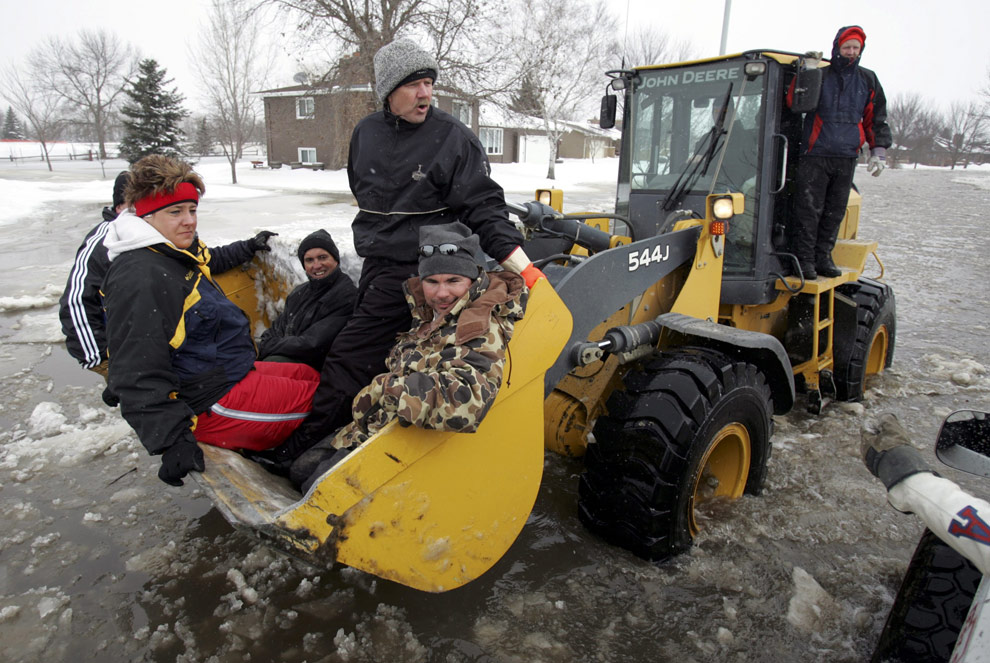 red-river-flooding-05