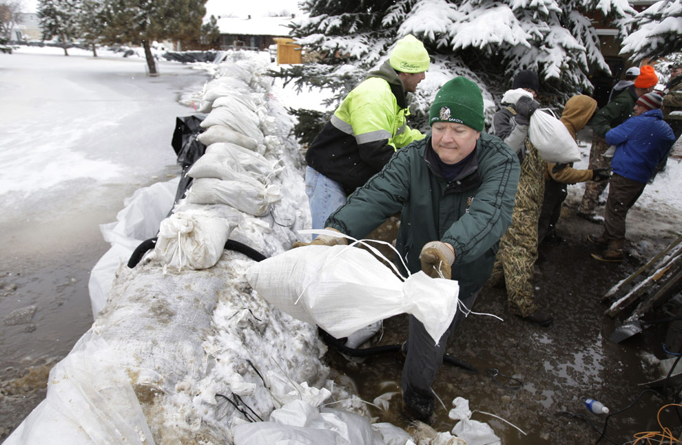 red-river-flooding-07