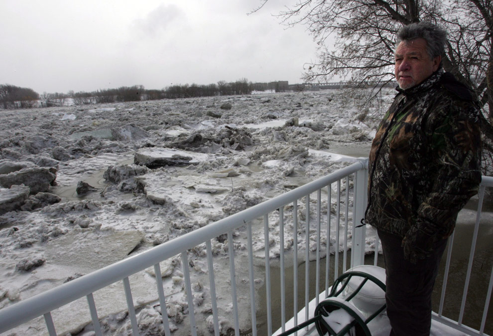 red-river-flooding-09
