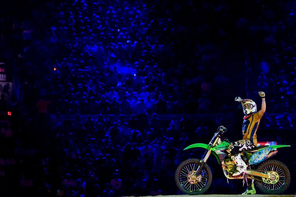 red-bull-x-fighters-12