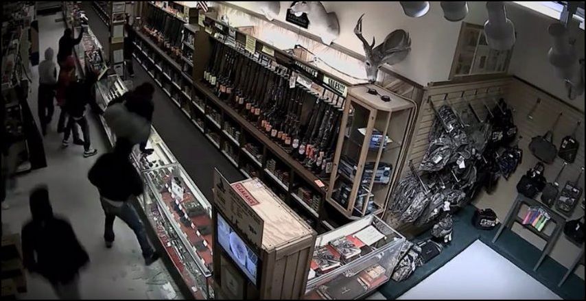 texas-gun-store-robbery-002