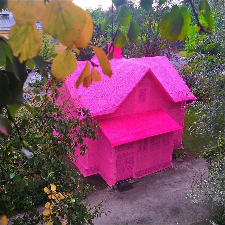 pink-house-001